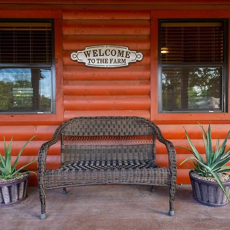 Cabin 1 Rental 15 minutes from Magnolia&Baylor Waco Esterno foto