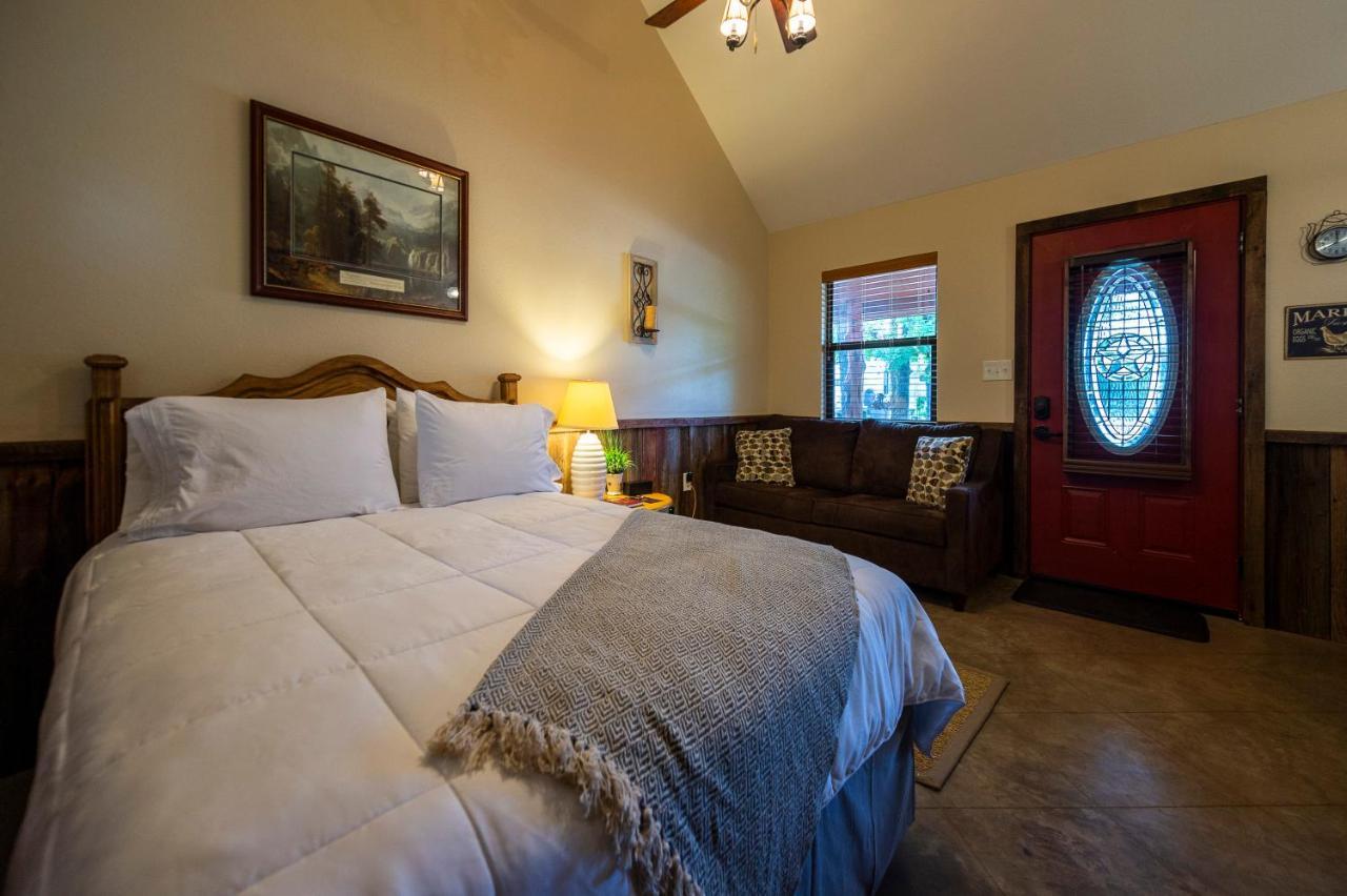 Cabin 1 Rental 15 minutes from Magnolia&Baylor Waco Esterno foto
