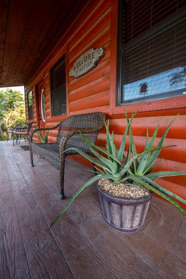 Cabin 1 Rental 15 minutes from Magnolia&Baylor Waco Esterno foto