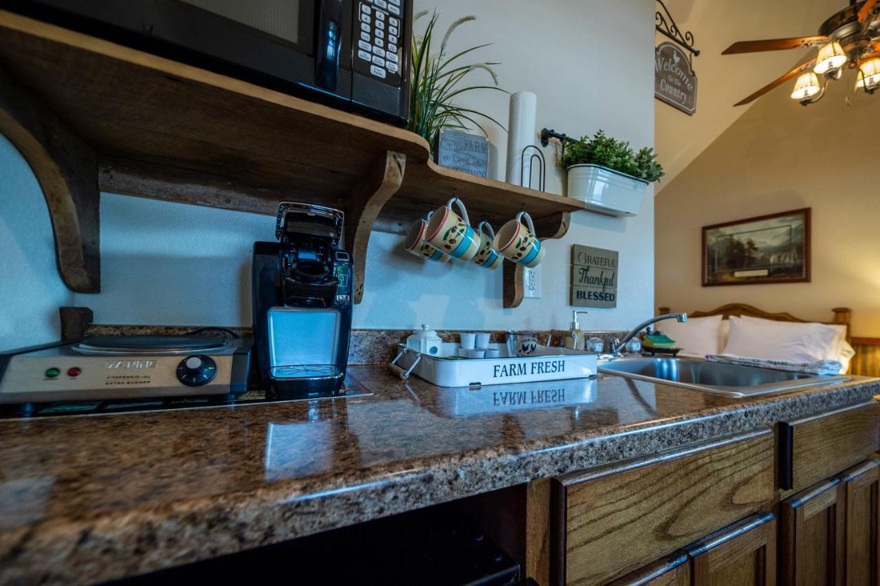 Cabin 1 Rental 15 minutes from Magnolia&Baylor Waco Esterno foto